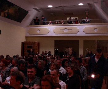 23.04.2016 - Divadelné a hudobné predstavenie dobrovoľníkov z Re