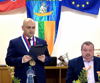 Aktuality / Ustanovujúce zasadnutie obecného zastupiteľstva - foto