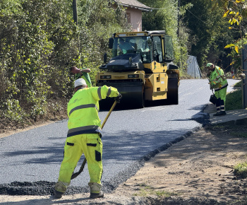 Aktuality / Rekonštrukcia komunikácie obec Rešica - foto